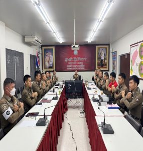 จัดอบรมข้าราชการตำรวจ ในสังกัด เรื่อง ข้าราชการตำรวจพึงปฏิบัติตน เพื่อรักษาจริยธรรม ในการประชุมบริหารประจำเดือนของหน่วย