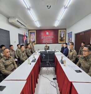 จัดอบรมข้าราชการตำรวจ ในสังกัด เรื่อง ข้าราชการตำรวจพึงปฏิบัติตน เพื่อรักษาจริยธรรม ในการประชุมบริหารประจำเดือนของหน่วย