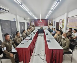 จัดอบรมข้าราชการตำรวจ ในสังกัด เรื่อง ข้าราชการตำรวจพึงปฏิบัติตน เพื่อรักษาจริยธรรม ในการประชุมบริหารประจำเดือนของหน่วย